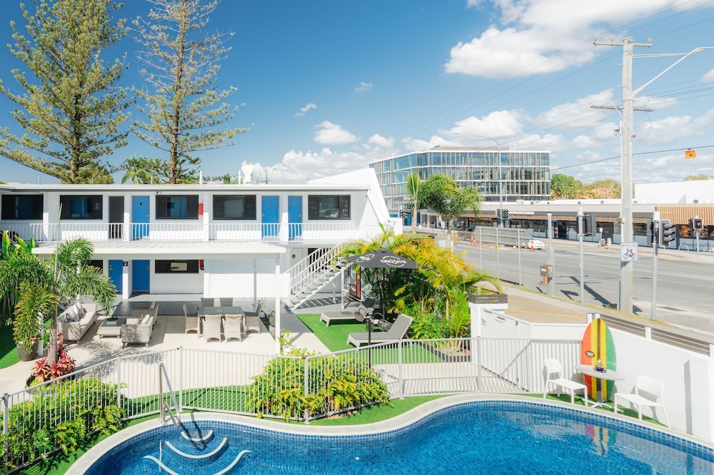 Gold Coast - Montego Mermaid Beach Motel