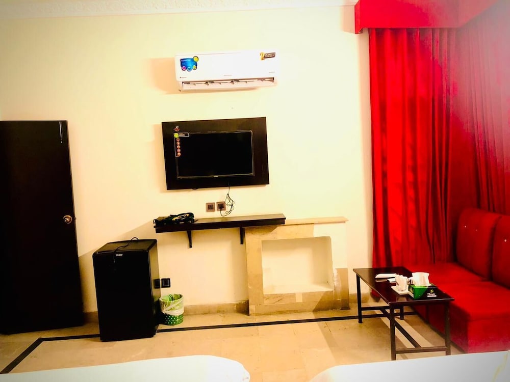 Lahore - Hotel Royal Grand