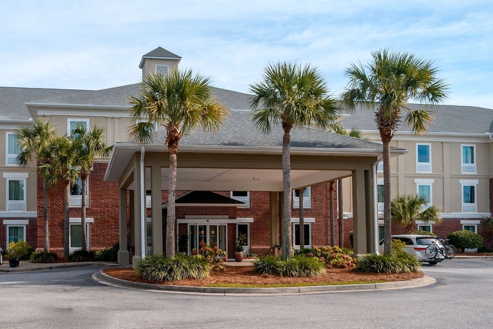 Comfort Inn & Suites Patriots Point
