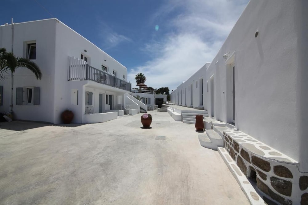 Göteborg - Mykonos stad - Sofia Village