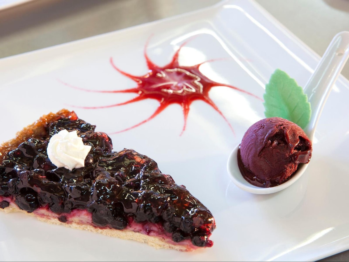 Lanarce - Logis Hotel Restaurant des Sapins