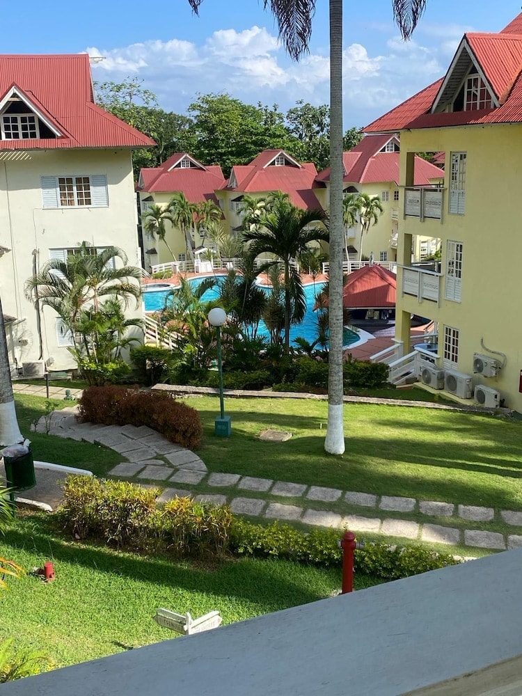 Ocho Rios - Summer Time Suite