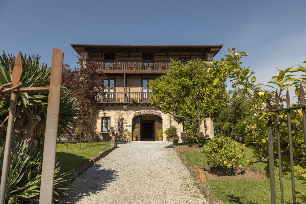 Entrambasaguas - La Casona de Hermosa