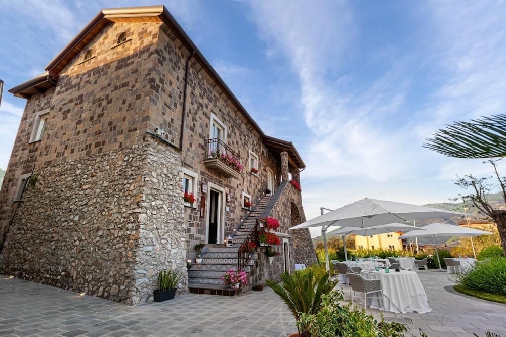 Stockholm - Pompei - Tenuta Miranda Agriresort