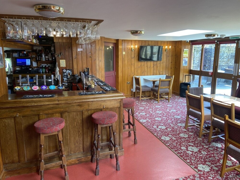 Grays Thurrock - The Jolly Drayman Pub and Hotel