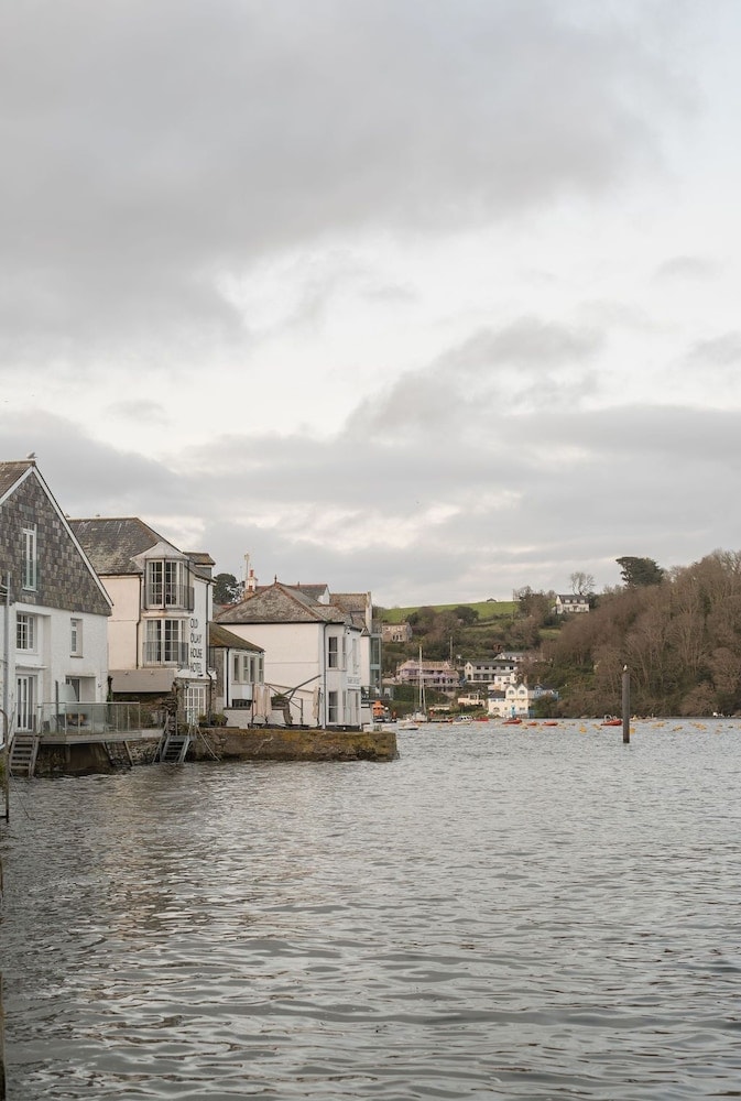 Fowey - The King Of Prussia