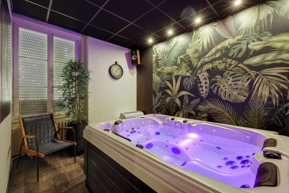 Bagnoles de l'Orne - BRIT HOTEL & SPA Le Roc au Chien