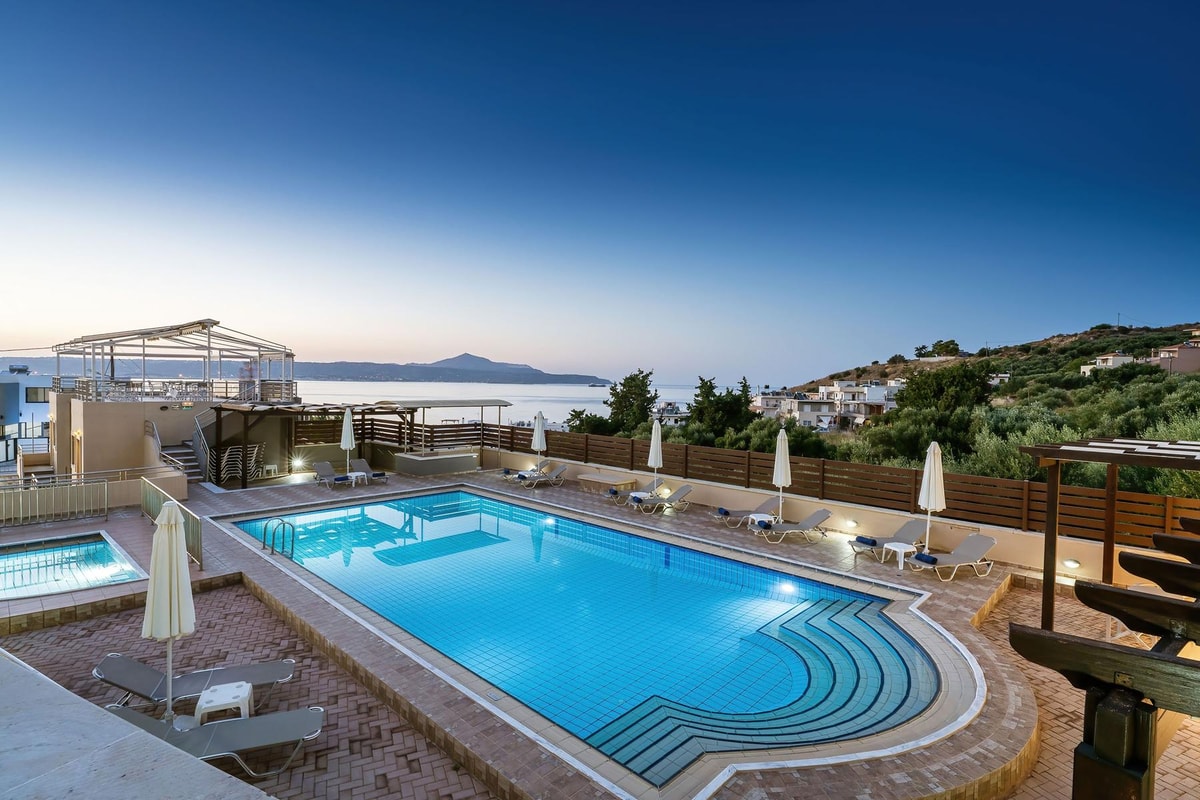 Koprána - Sunrise Suites & Apartments