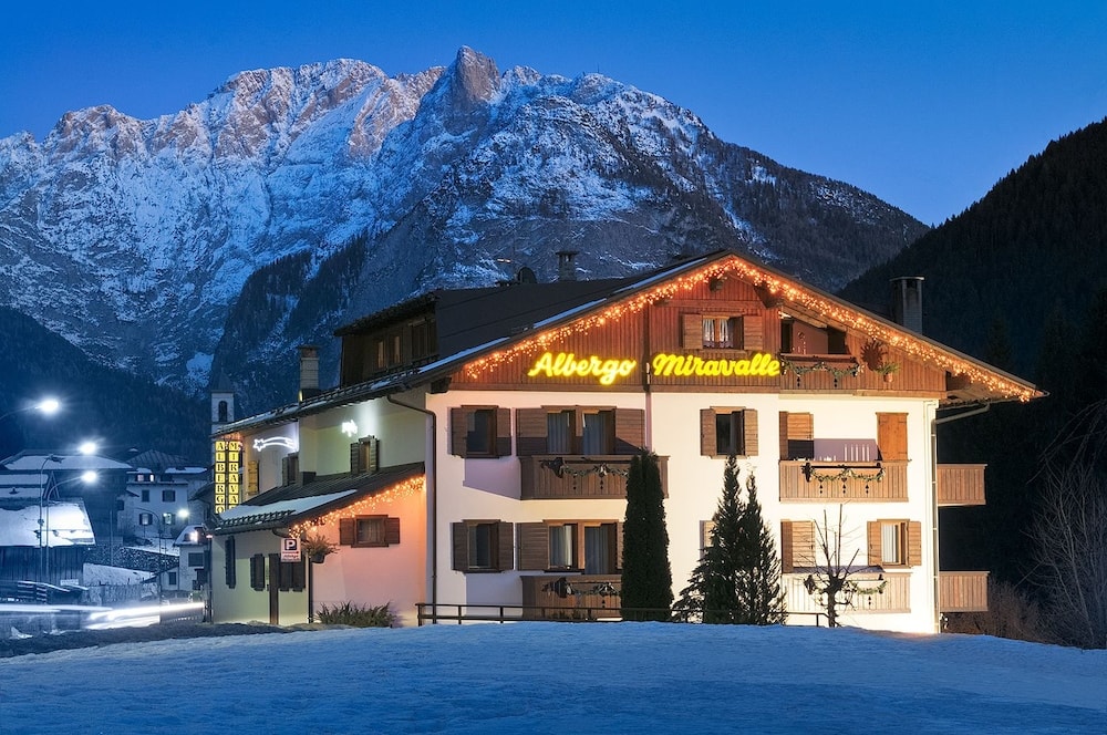 Auronzo di Cadore - Albergo Miravalle-Tre Cime Views