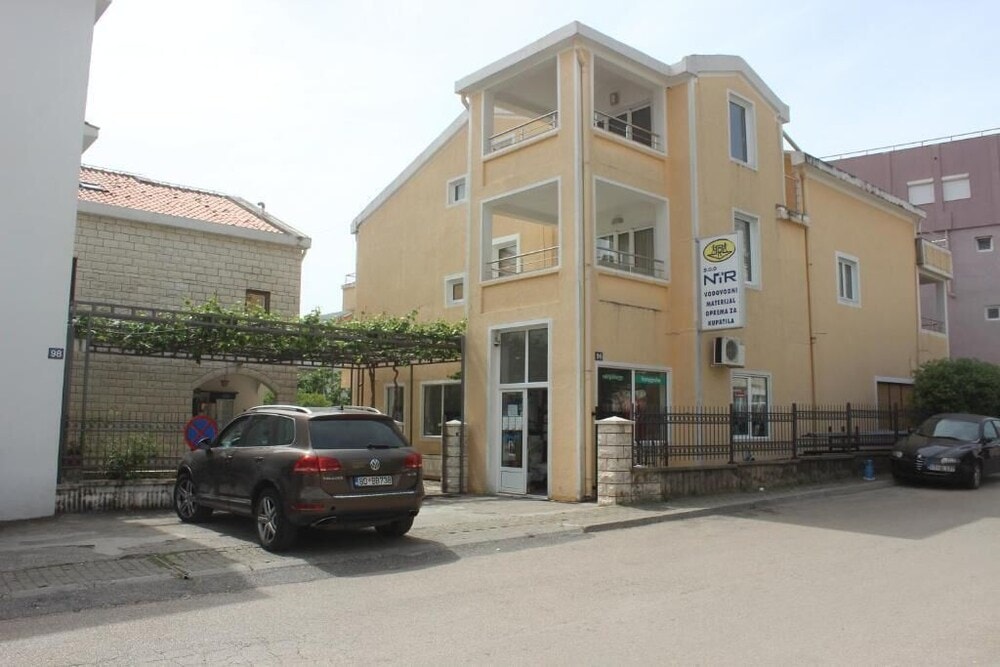 Malmö - Montenegros kust - Nir Apartments Budva