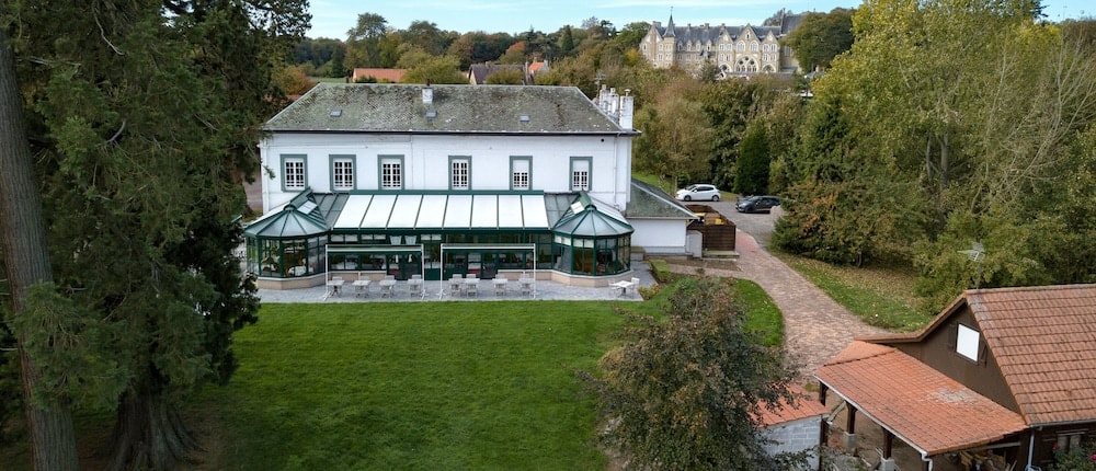 Logis - Hotel Restaurant La Sapinière
