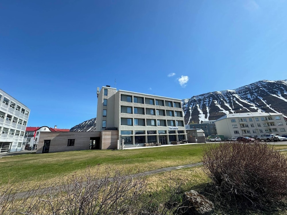 Isafjordur - Hotel Isafjördur - Torg