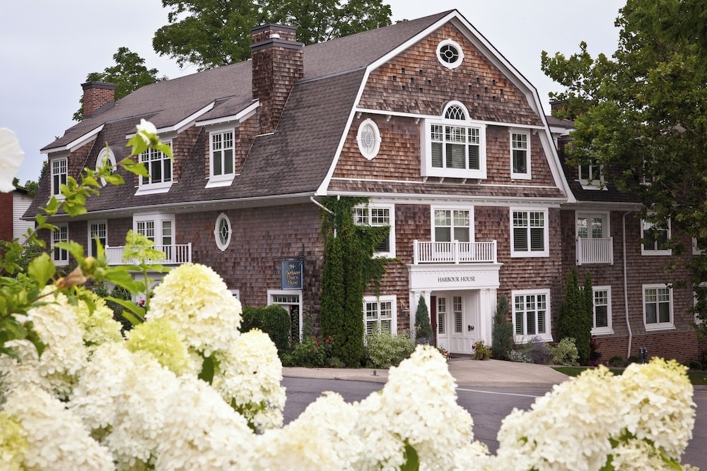 Niagara-on-the-Lake - Harbour House