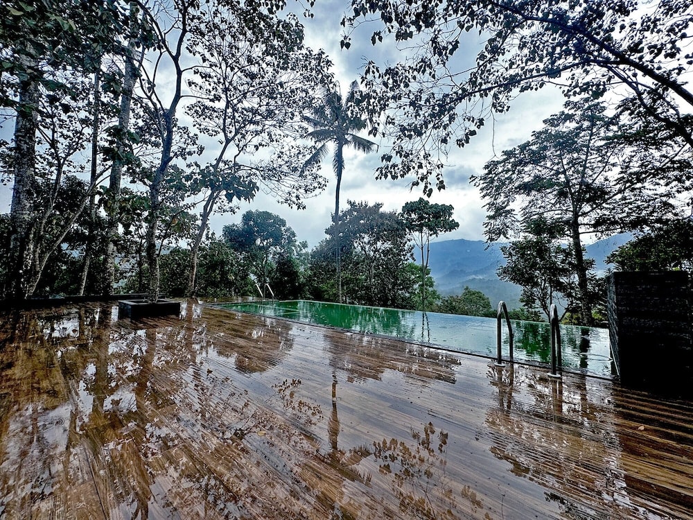 Devikolam - Viceroy Luxury Mountain Resort and Spa