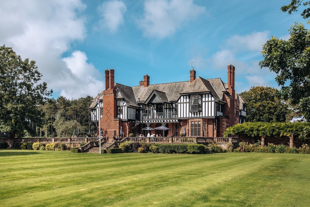 Chester - Inglewood Manor