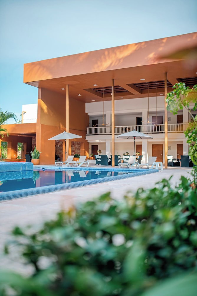 Ixtapa - Hotel Ixzi Plus
