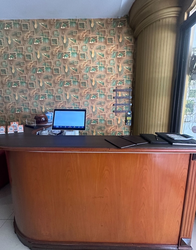 Phuketön, Thailand - Royal Sweet Hotel
