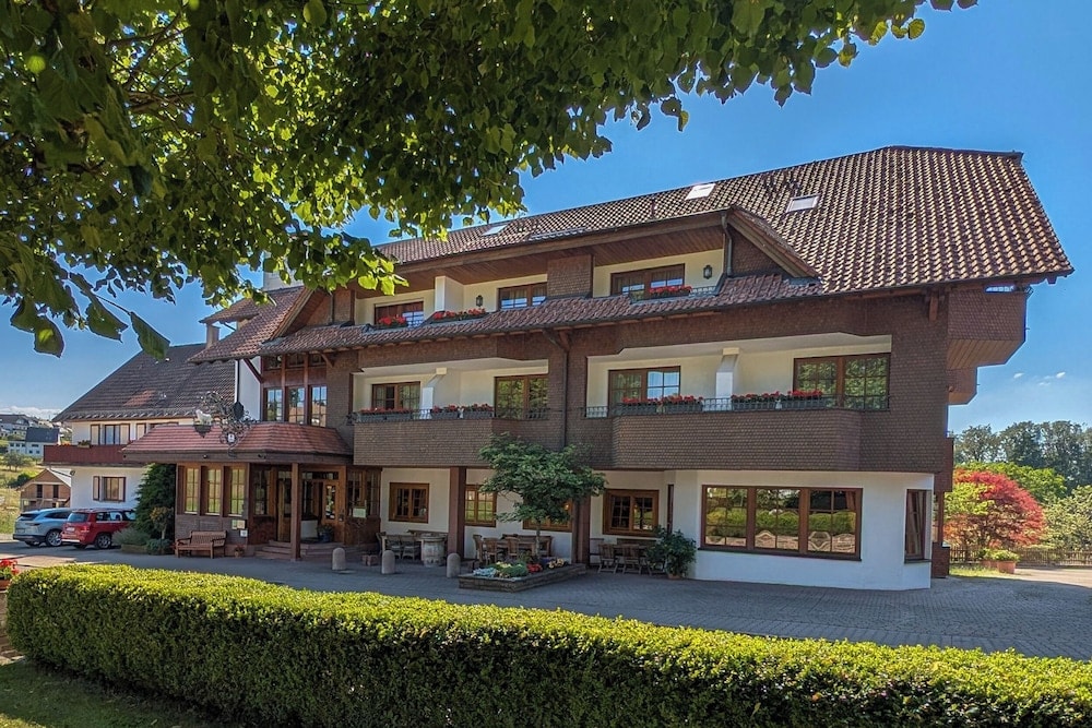 Bad Herrenalb - Hotel Restaurant Vinothek LAMM
