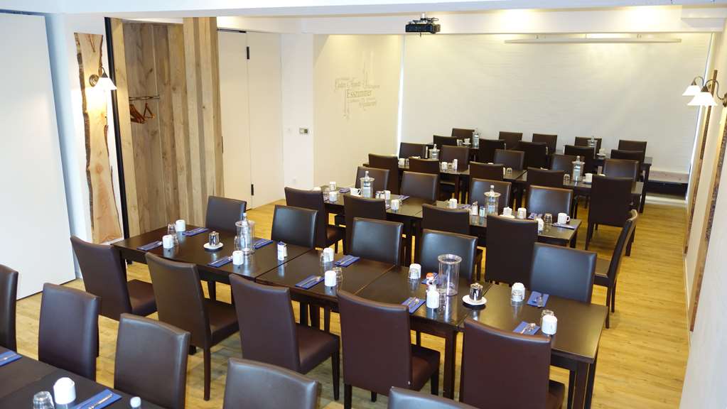 Stuttgart - Luna Inn Stuttgart City