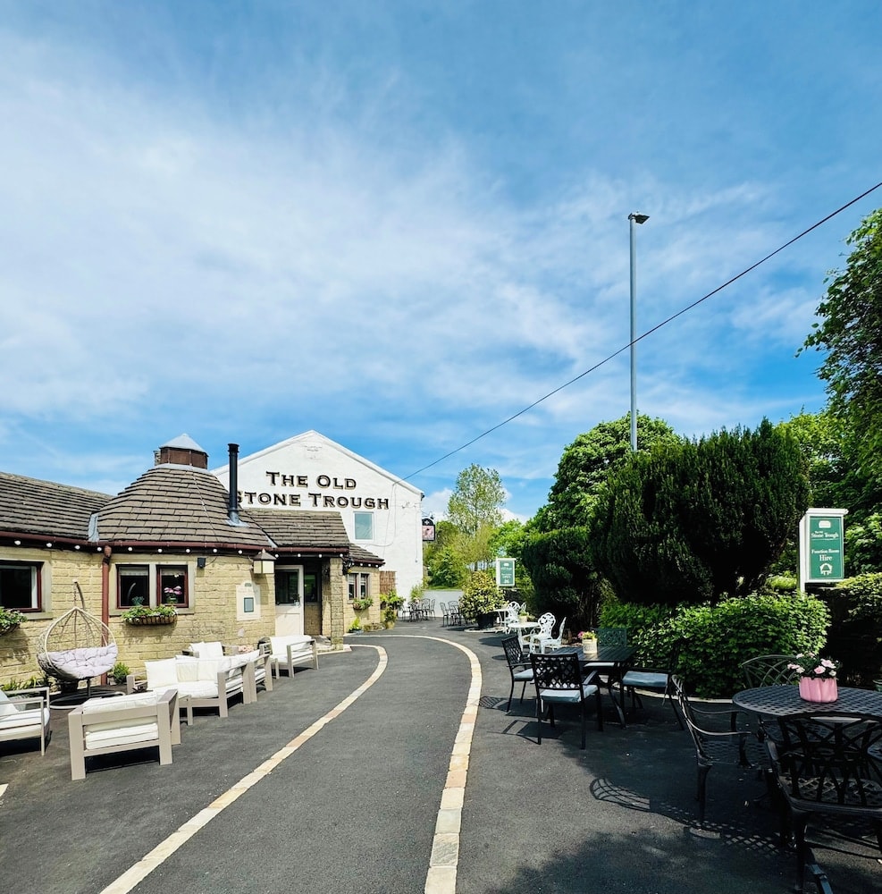 Salterforth - Stone trough hotel