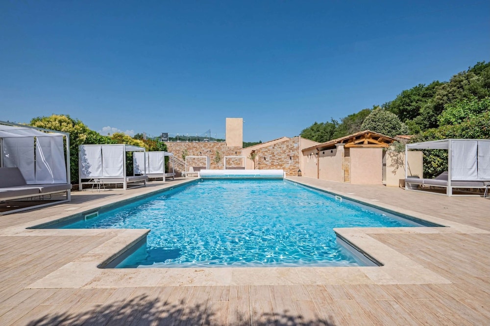 Mane - Domaine Ribiera, Hotel 5 Etoiles, SPA & Golf - Forcalquier