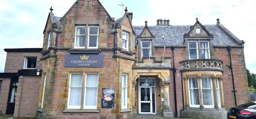 Inverness - Crown Hotel & Bar