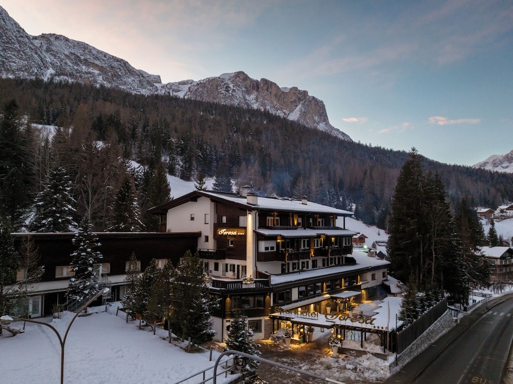 Badia, Trentino-Alto Adigio - Sporthotel Teresa
