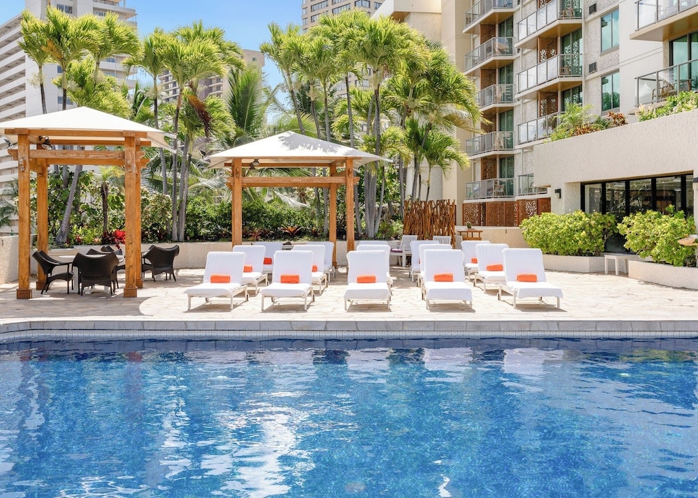 Honolulu - Luana Waikiki Hotel