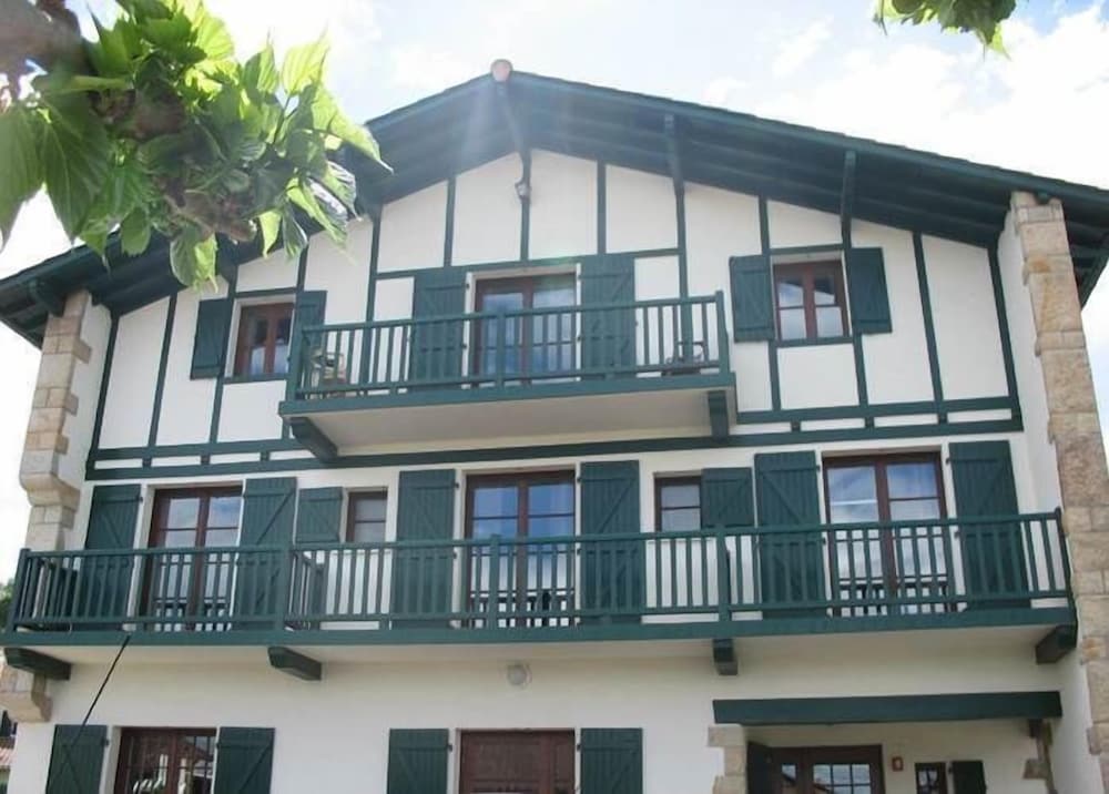 Ascain - Hotel Mendionde