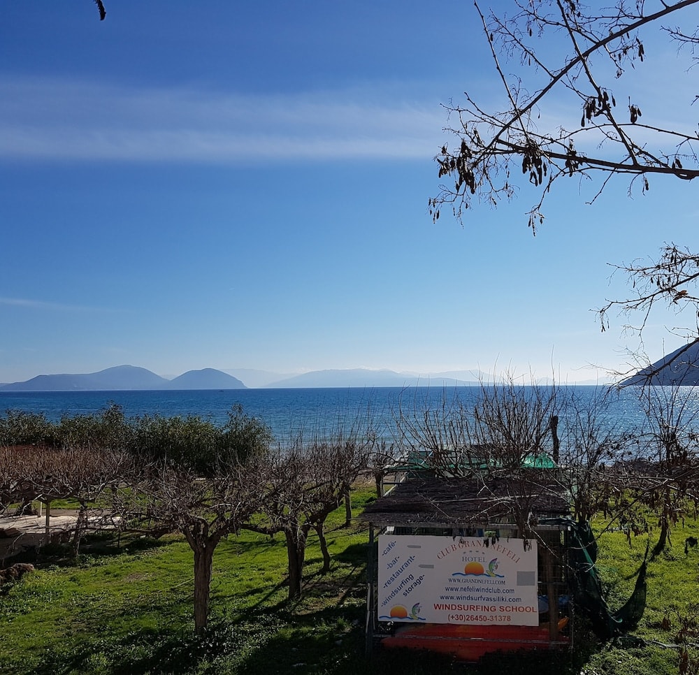 Vasiliki - Nefeli Wind Club
