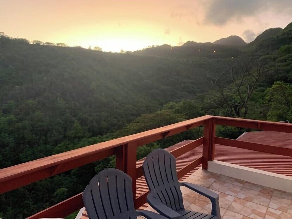 Soufrière - Story Villa 1 Bedroom with Ocean & Mountain View