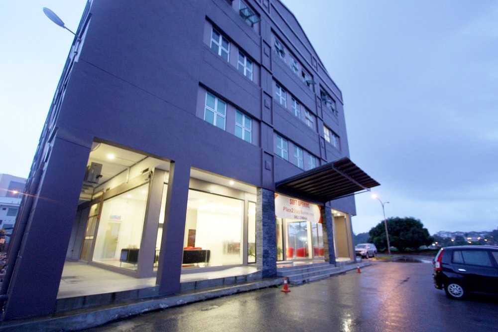 Kuching - Place2Stay Business Hotel @ Waterfront