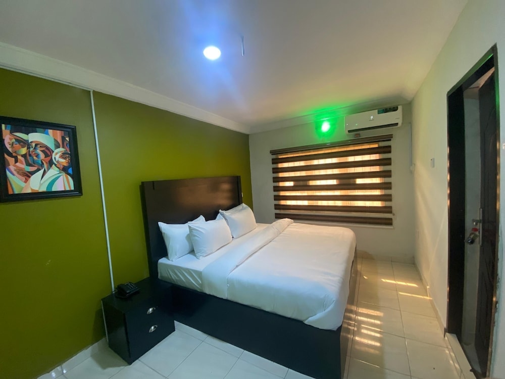 Lagos - Gachiba Hotel & Suites