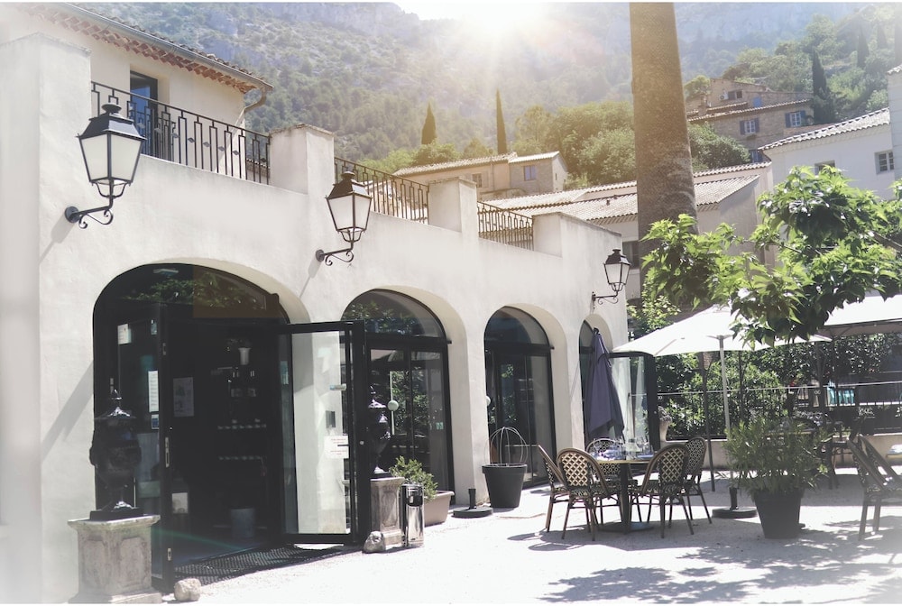 Gordes - Logis Hôtel Restaurant du Parc