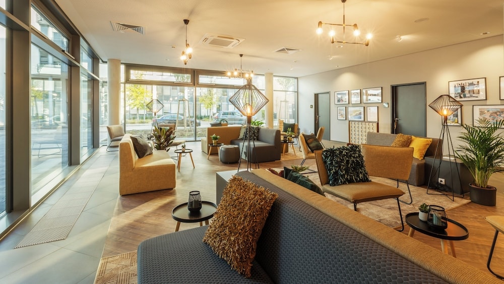 Stockholm - Stuttgart - Holiday Inn - the niu, MESH STUTTGART MESSE by IHG