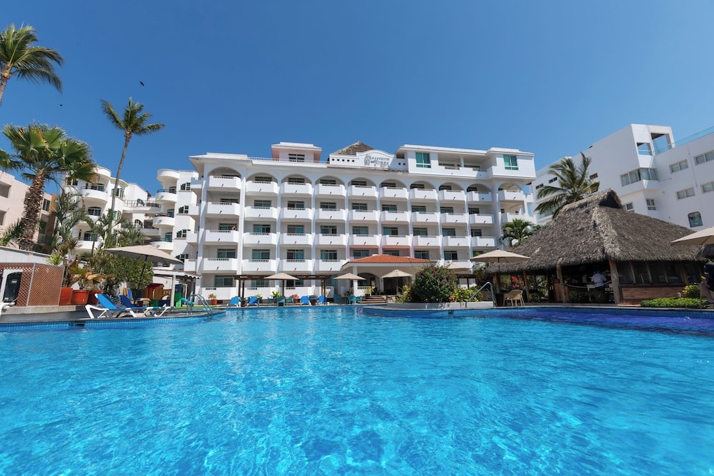Rincon de Guayabitos - Torreblanca Beach Hotel and Suites Guayabitos - Desayuno y Comida Incluido