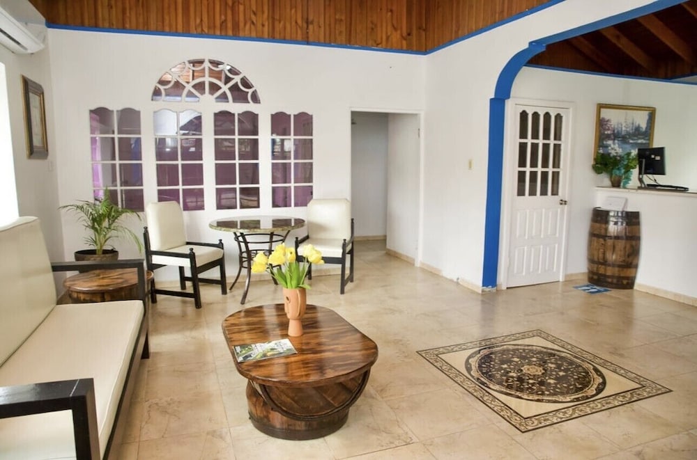 Negril - Rum Runners Resort
