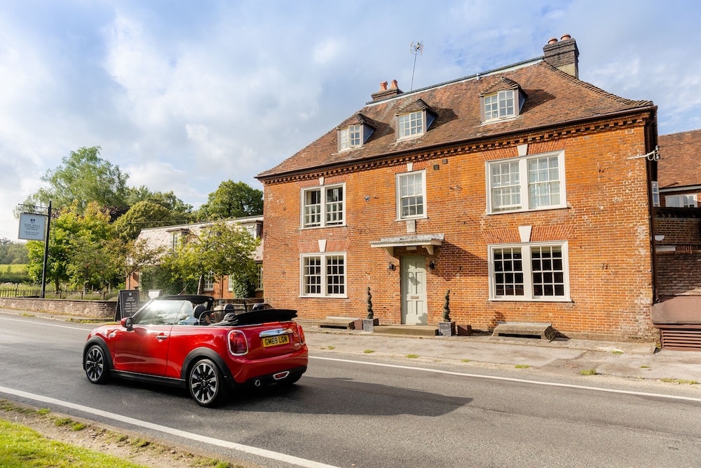 Lyndhurst - The Bell Inn Hotel