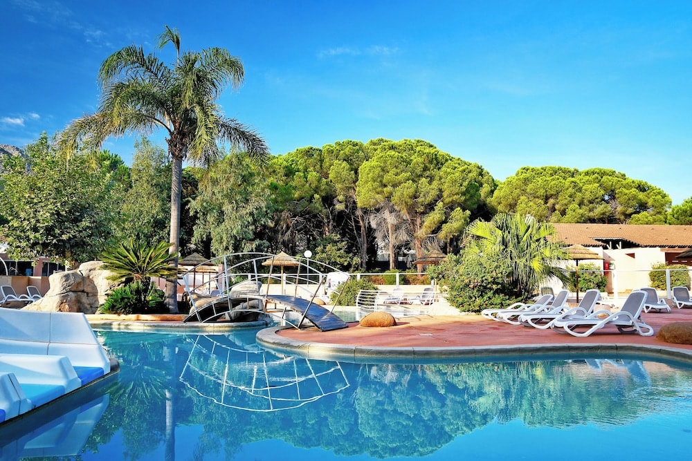 Stockholm - Calvi - Camping International