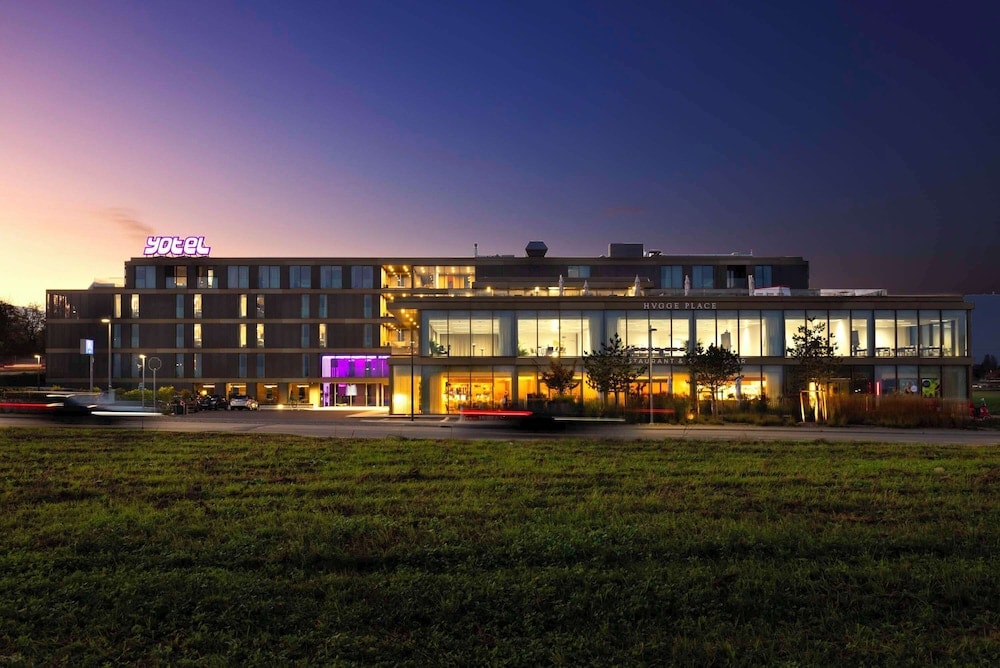 Divonne-les-Bains - YOTEL Geneva Lake