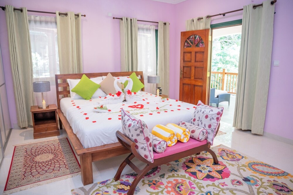 La Digue - Pension Michel - Villa Roche Bois