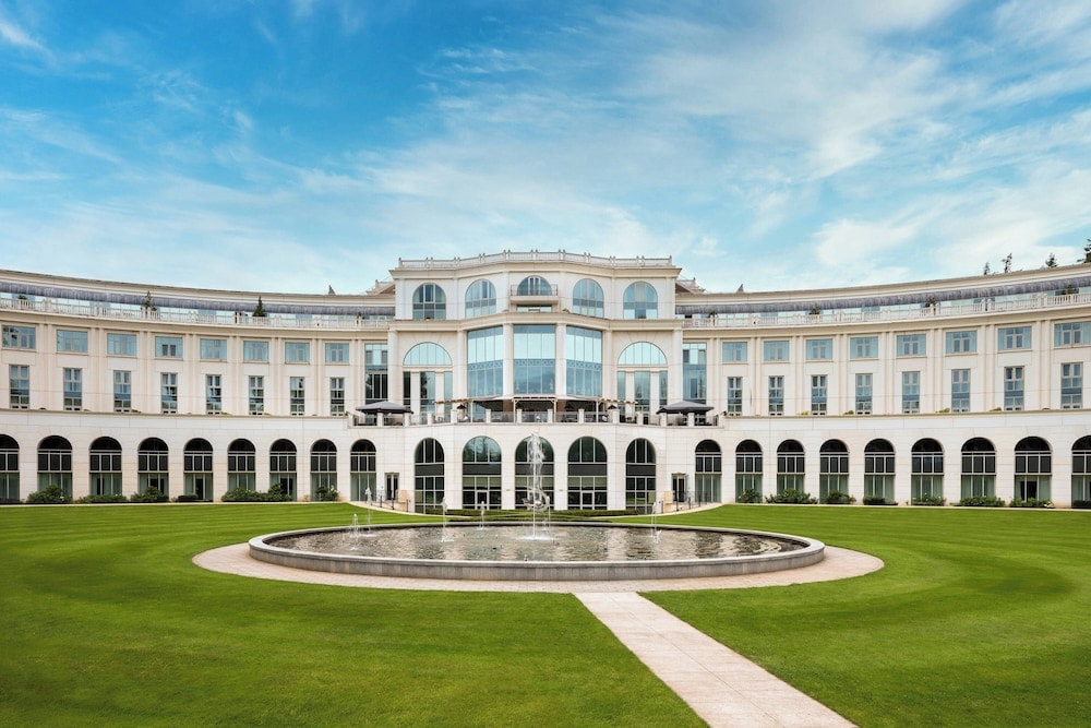 Bray - Powerscourt Hotel, Autograph Collection
