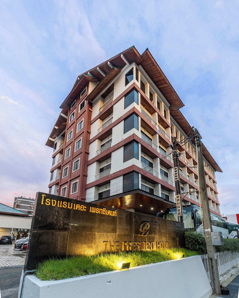 Bangkok - The President Hotel at Chokchai 4