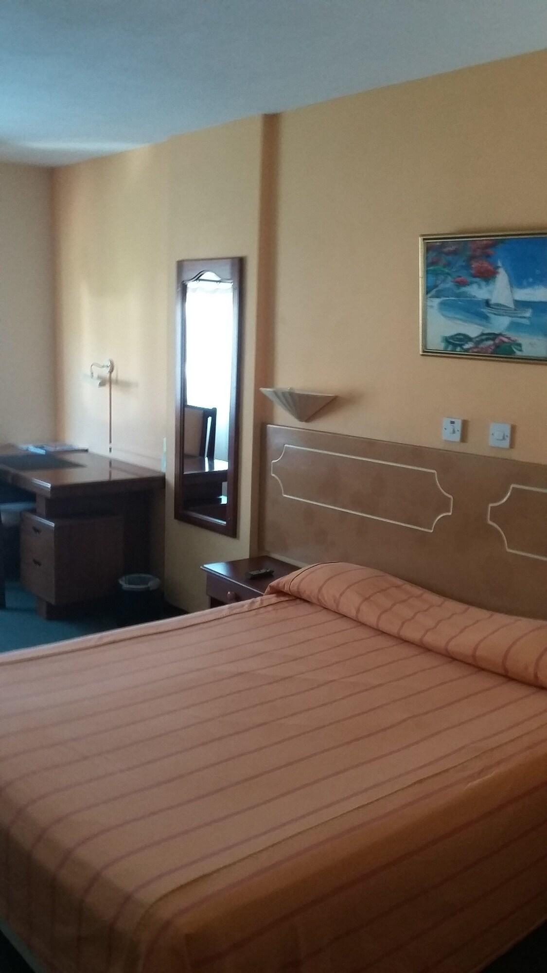 Port Louis - Le Saint Georges Hotel