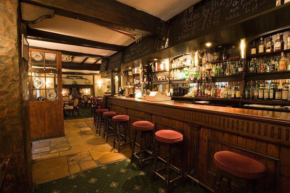 Sutton under Brailes - Crown & Cushion Hotel