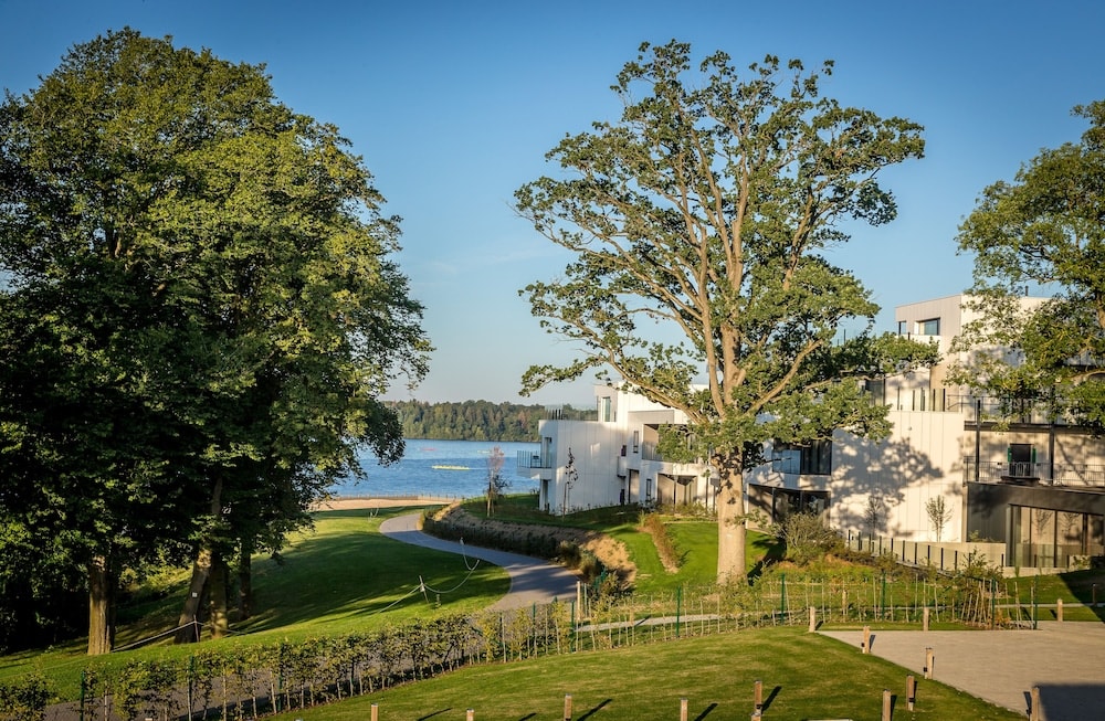 Froid-Chapelle - Golden Lakes Hotel