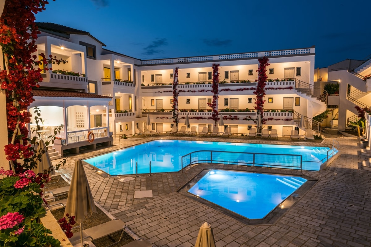 Umeå - Rethymnon stad - Ariadne Hotel