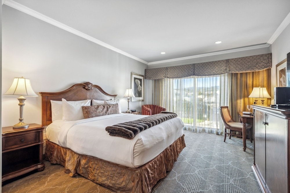 South San Francisco - Villa Montes Hotel