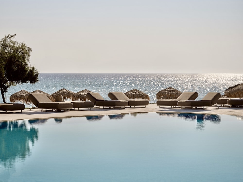 Argassi - The Bay Hotel & Suites