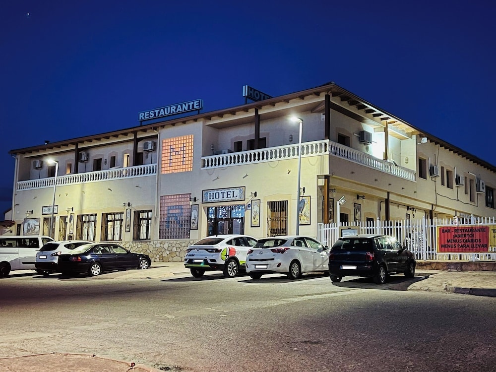 Estremera - Ballestar Hotel Bar & Grill